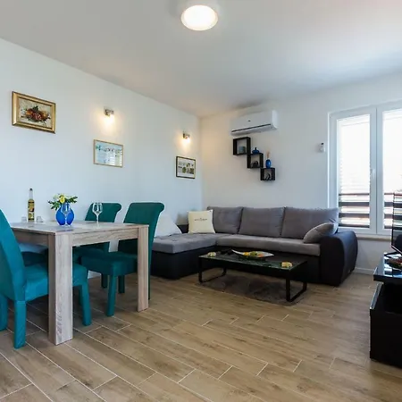 Apartman Jason Kozino